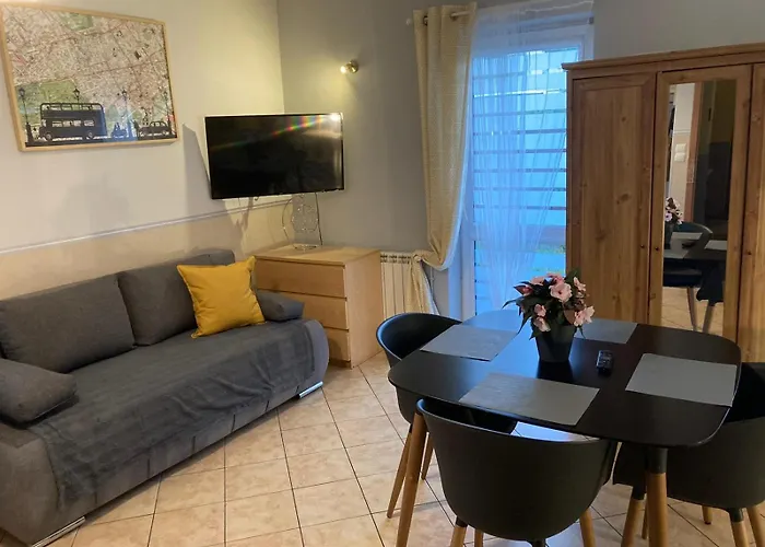 Stacja Do Wynajecia 招待所 索波特