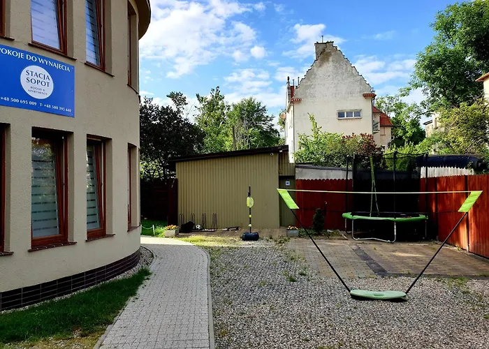 Stacja Do Wynajecia 招待所 3*