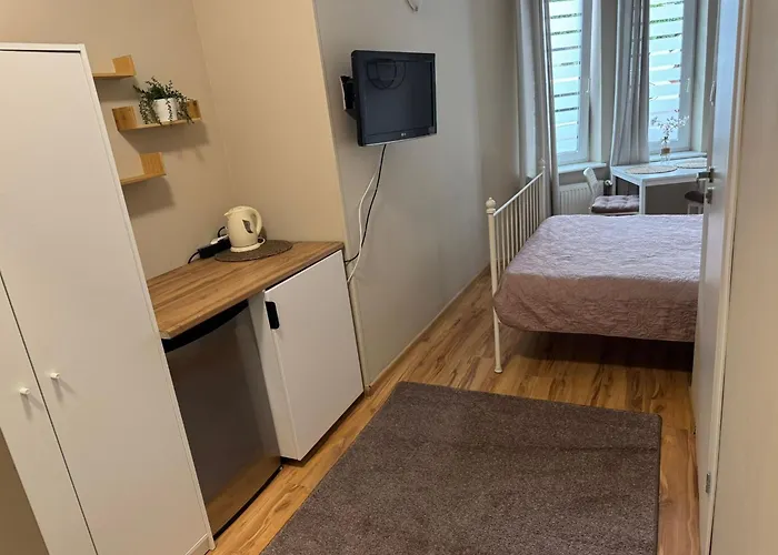 Stacja Do Wynajecia 招待所 索波特